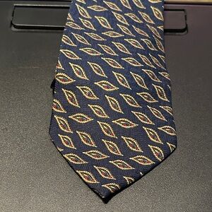 Mark Pendleton silk Navy and Gold Leaf Patterned Tie